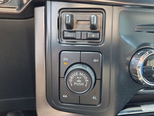 New 2026 Star White Metallic Tri-Coat Ford Platinum image 23