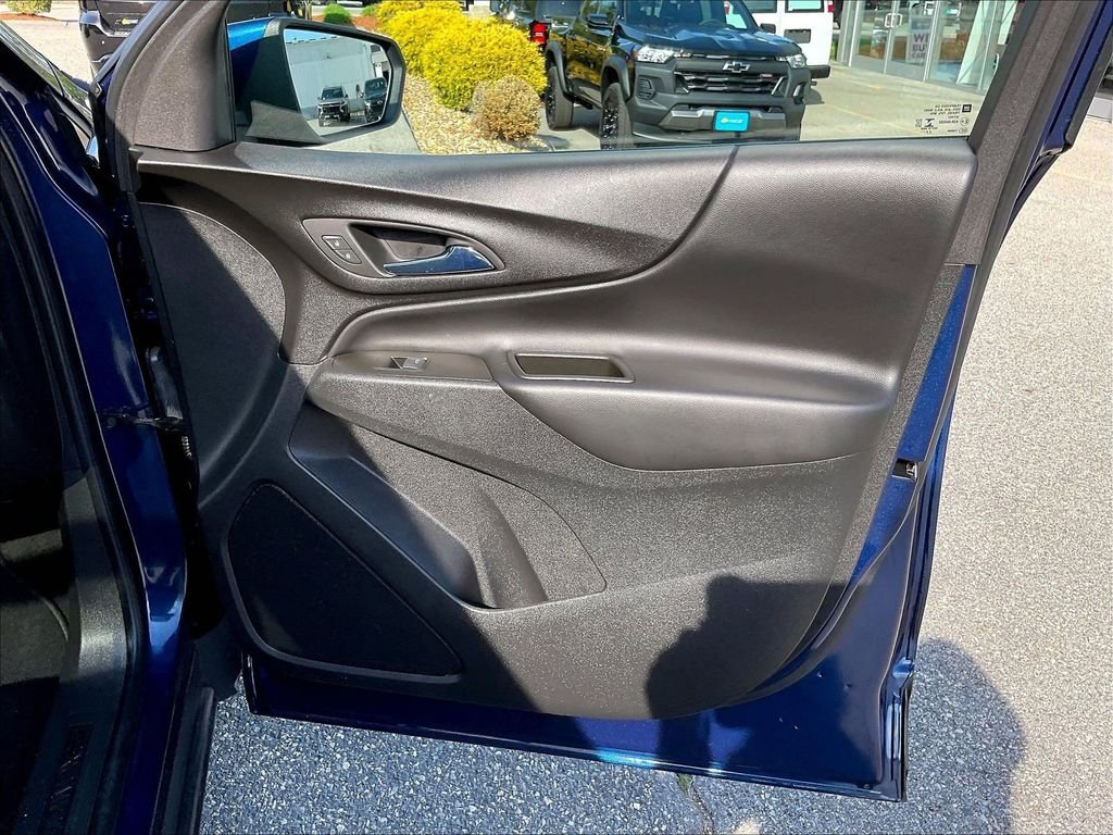 Used 2022 Blue Chevrolet LT image 11