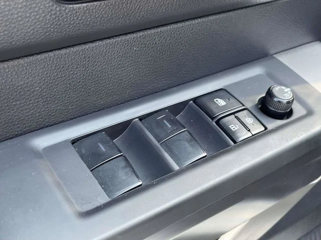 Used 2023 Ice Cap Toyota SR5 image 9