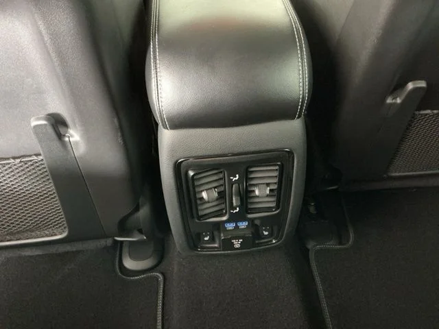 Used 2020  Dodge SRT image 25