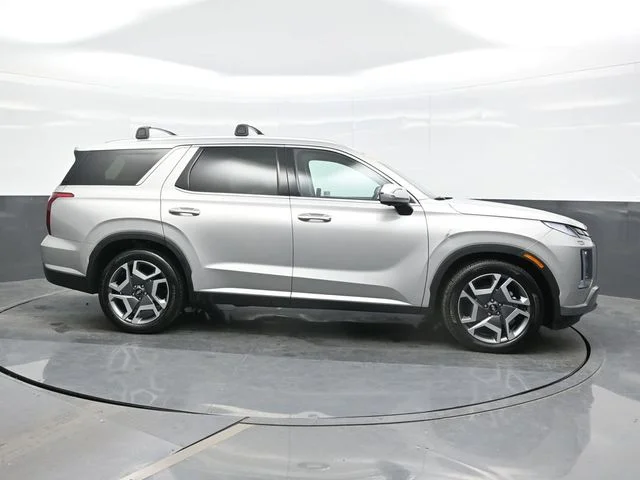 Used 2024 Silver Hyundai SEL image 8