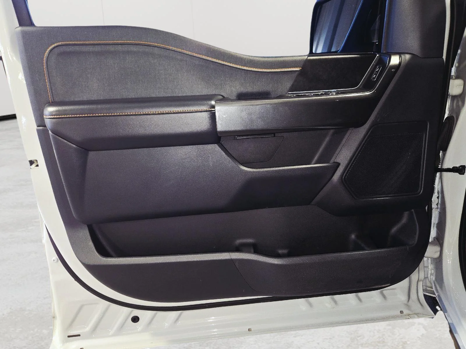 Used 2023 Avalanche Gray Ford Tremor image 12