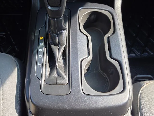 Used 2020 Gray Chevrolet Work Truck image 18