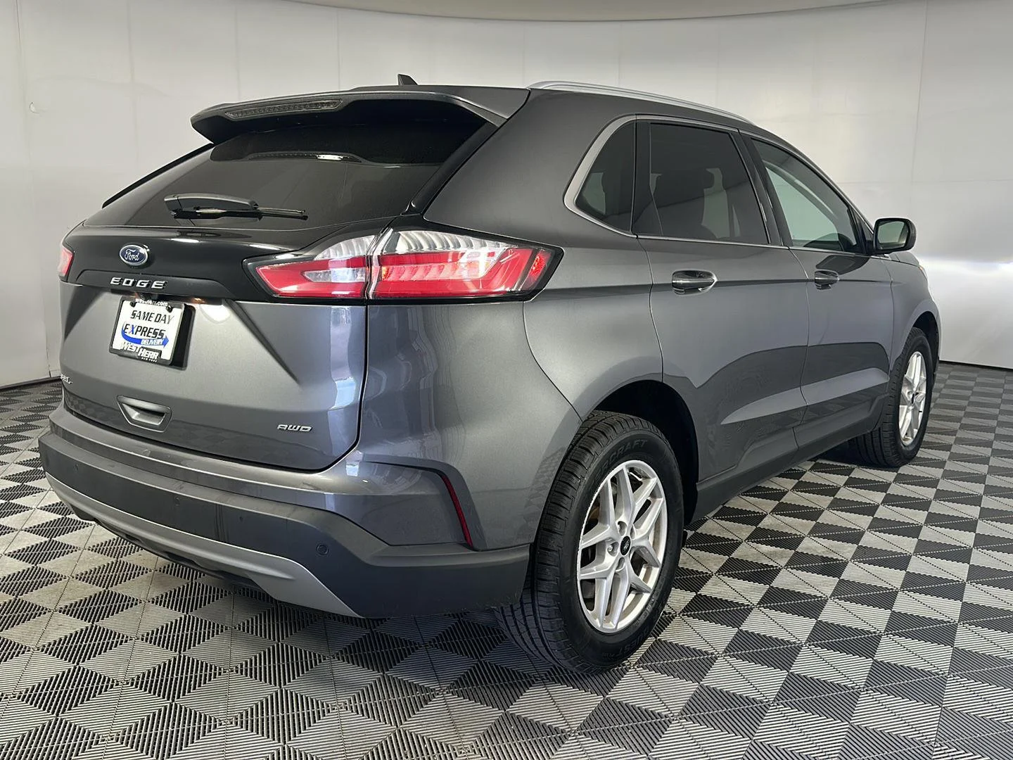 Used 2024 Carbonized Gray Ford SEL image 7