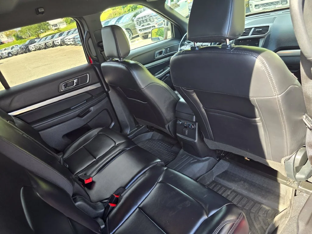 Used 2019 Red Ford XLT image 29