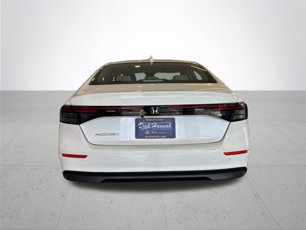 Used 2023 White Honda EX image 8