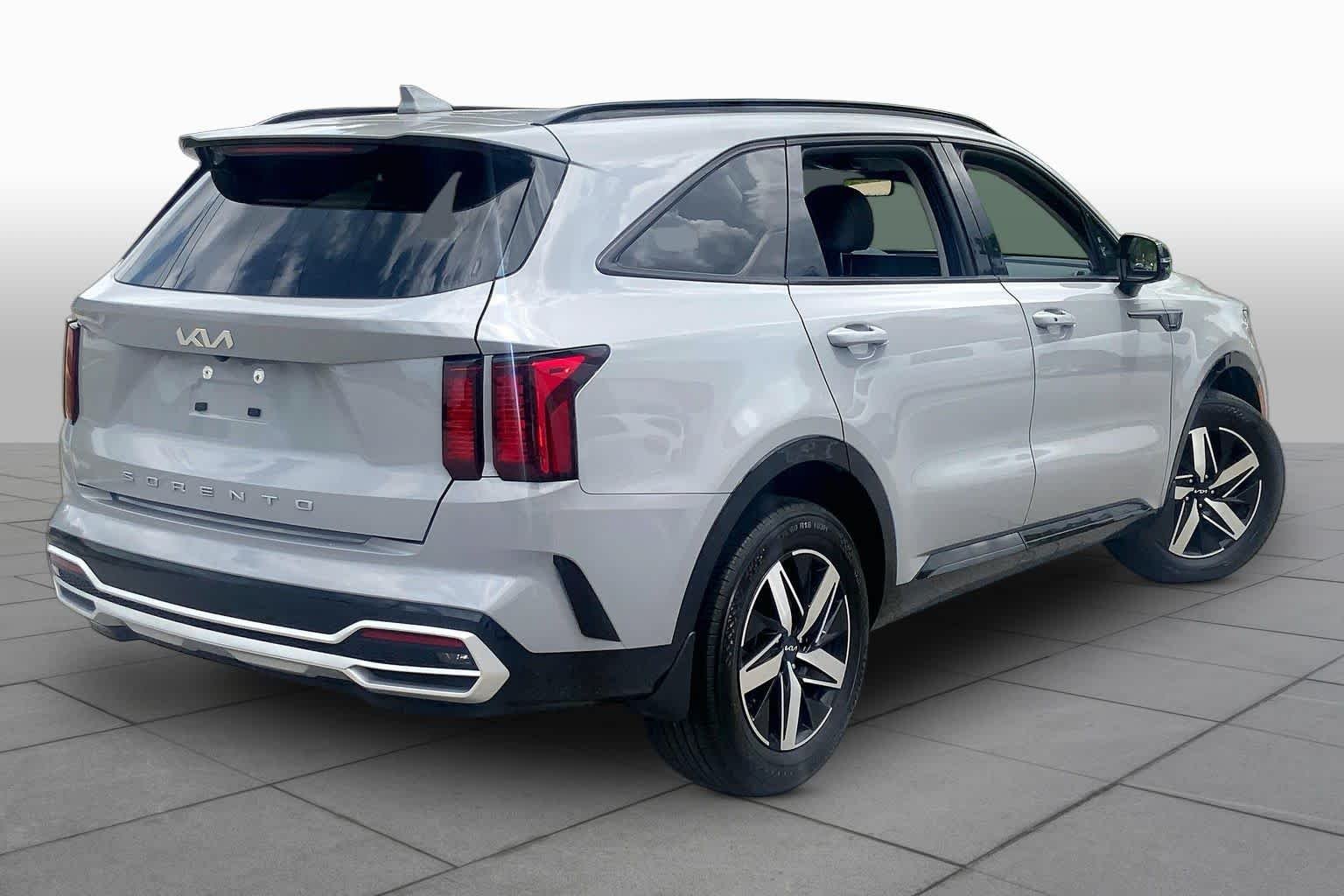 Certified Used 2022 Wolf Gray Kia EX image 12