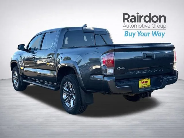 Used 2017 Magnetic Gray Metallic Toyota Limited image 5
