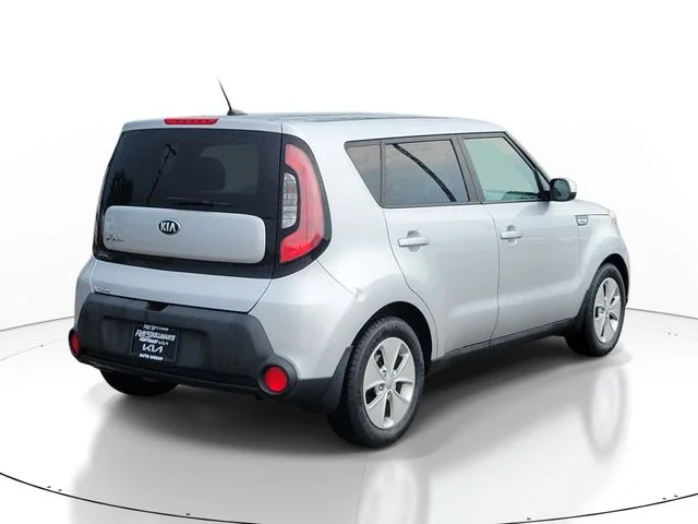 Used 2016 Silver Kia Base image 6