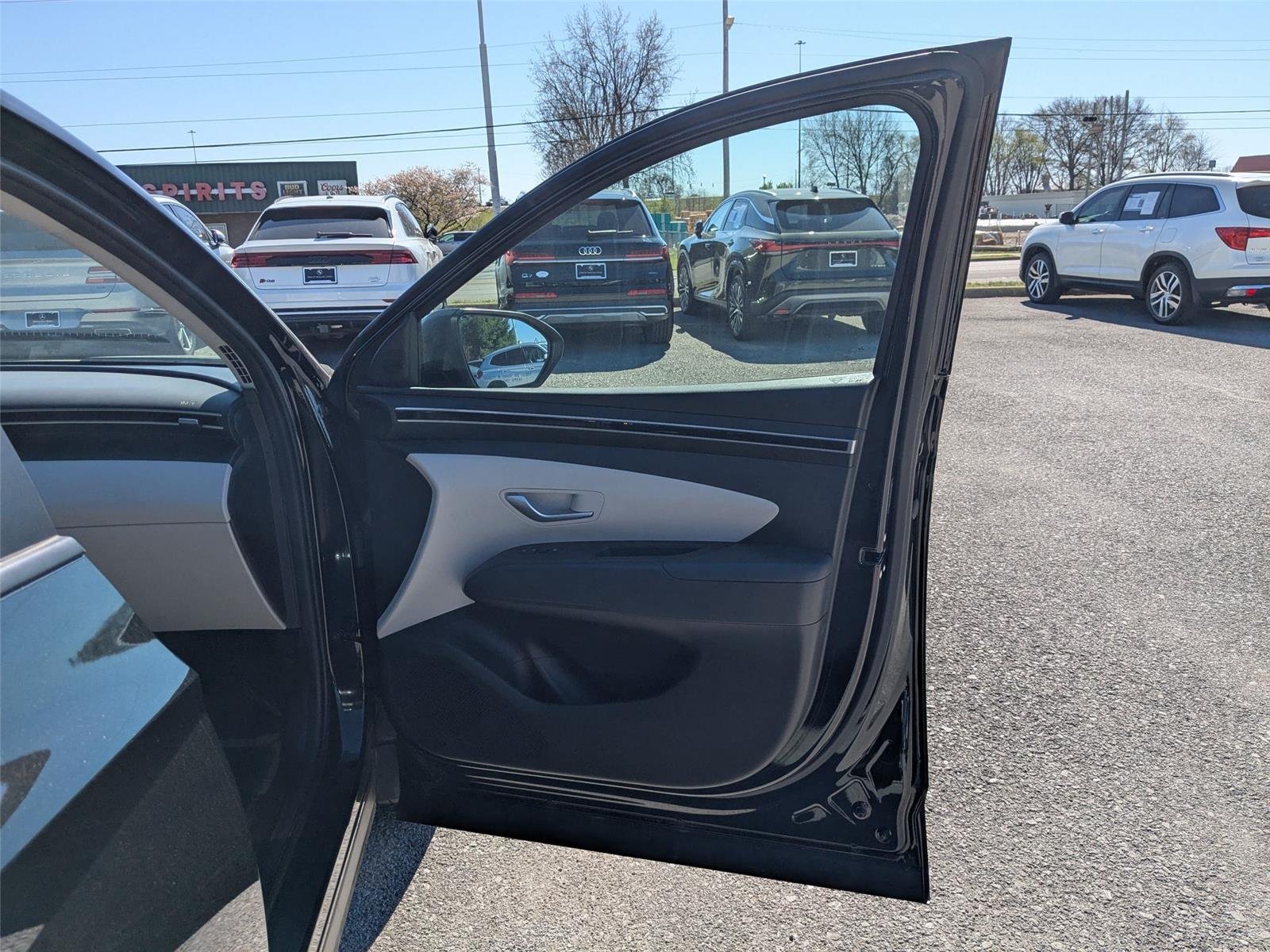 Used 2024 Black Pearl Hyundai SEL image 29