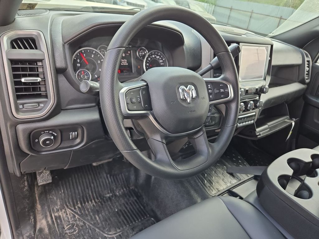New 2026 Bright White Clearcoat RAM Tradesman image 21