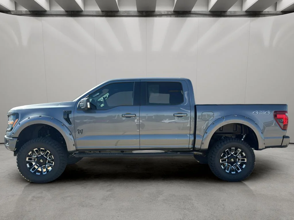 New 2026 Carbonized Gray Metallic Ford XLT image 2