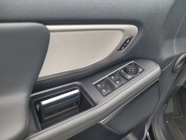 New 2027 Black Metallic Ford Active image 21