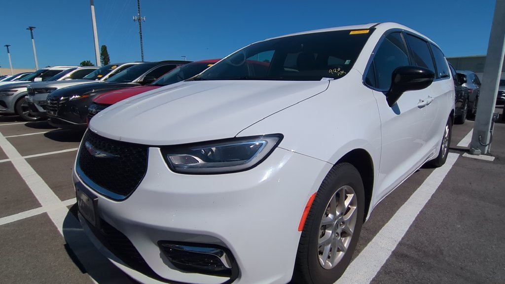 2025 Chrysler Pacifica
