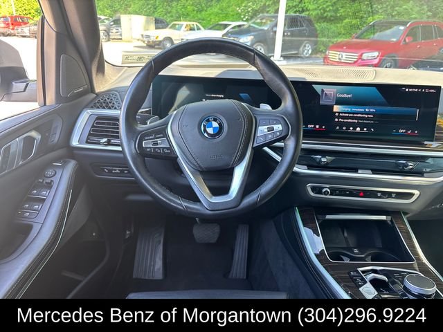 Used 2025 White BMW xDrive50e image 19