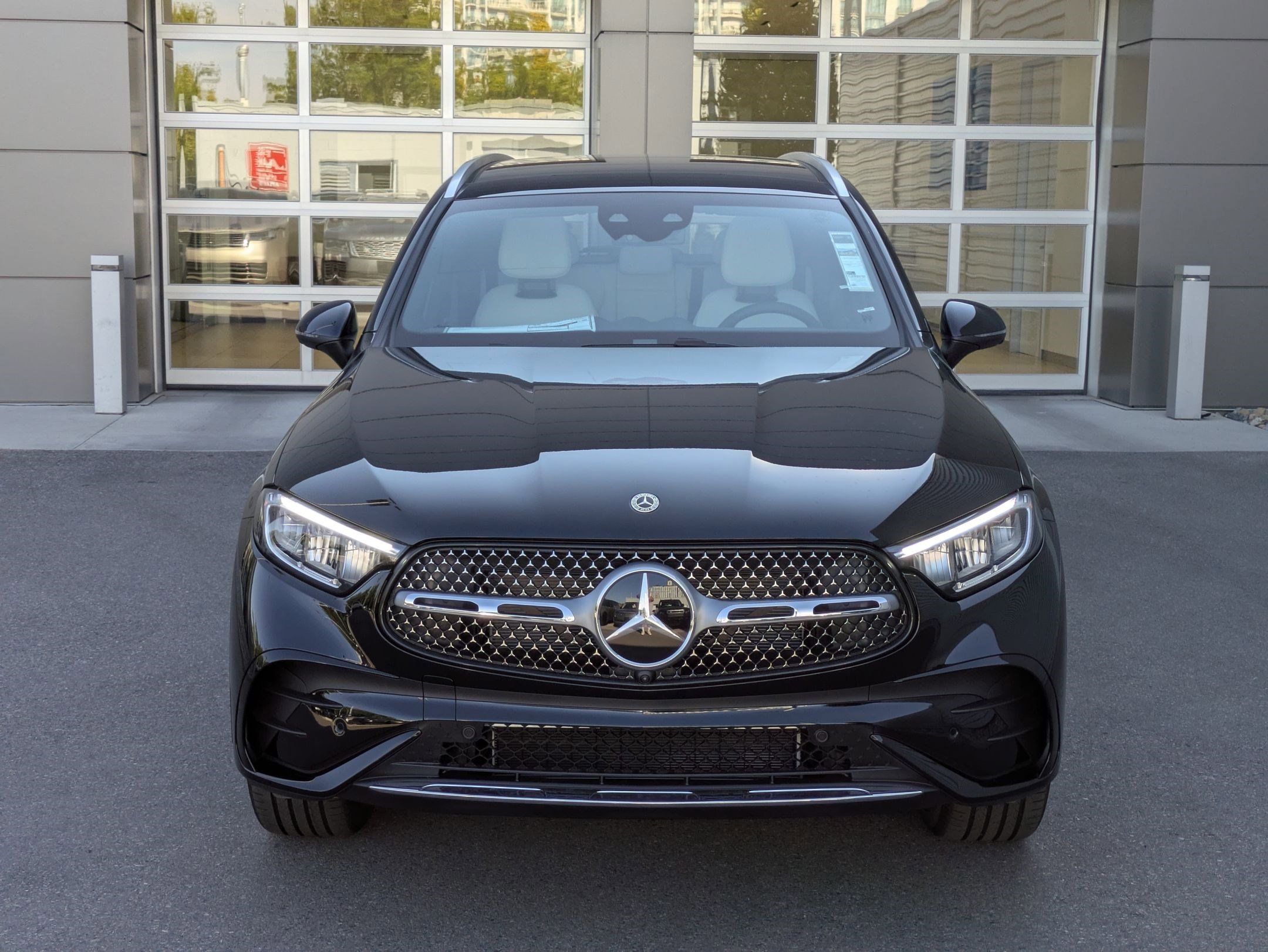 New 2026 Black Mercedes-Benz GLC 300 image 9