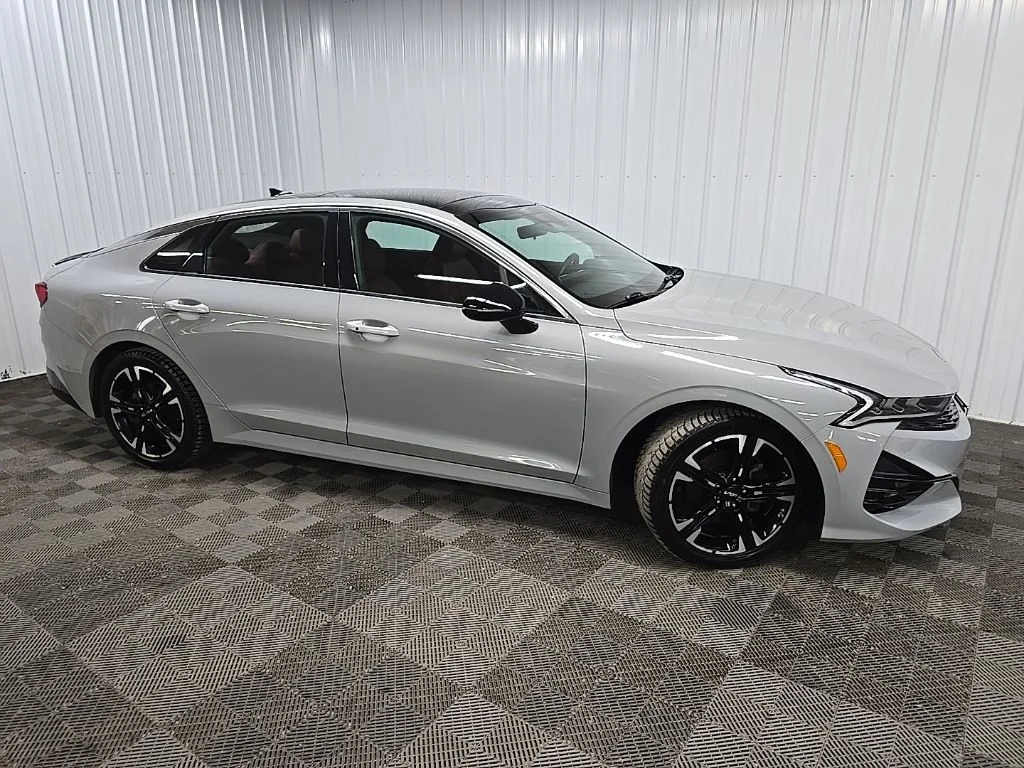 2022 Kia Optima GT-Line AWD's photo