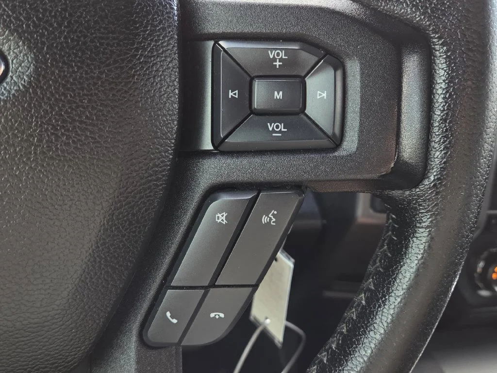 Used 2016 Shadow Black Ford XLT image 19