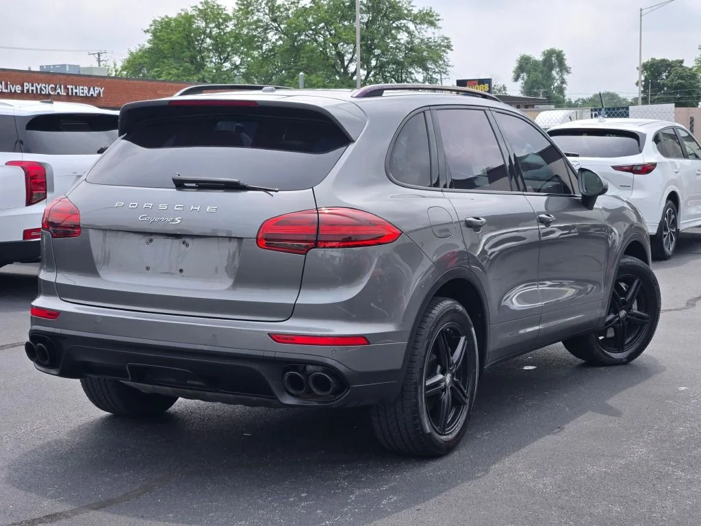Used 2017  Porsche S image 12