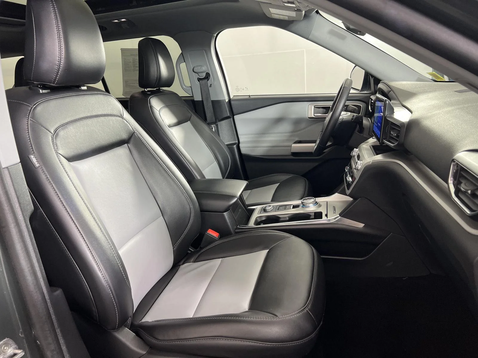 Used 2023  Ford XLT image 28