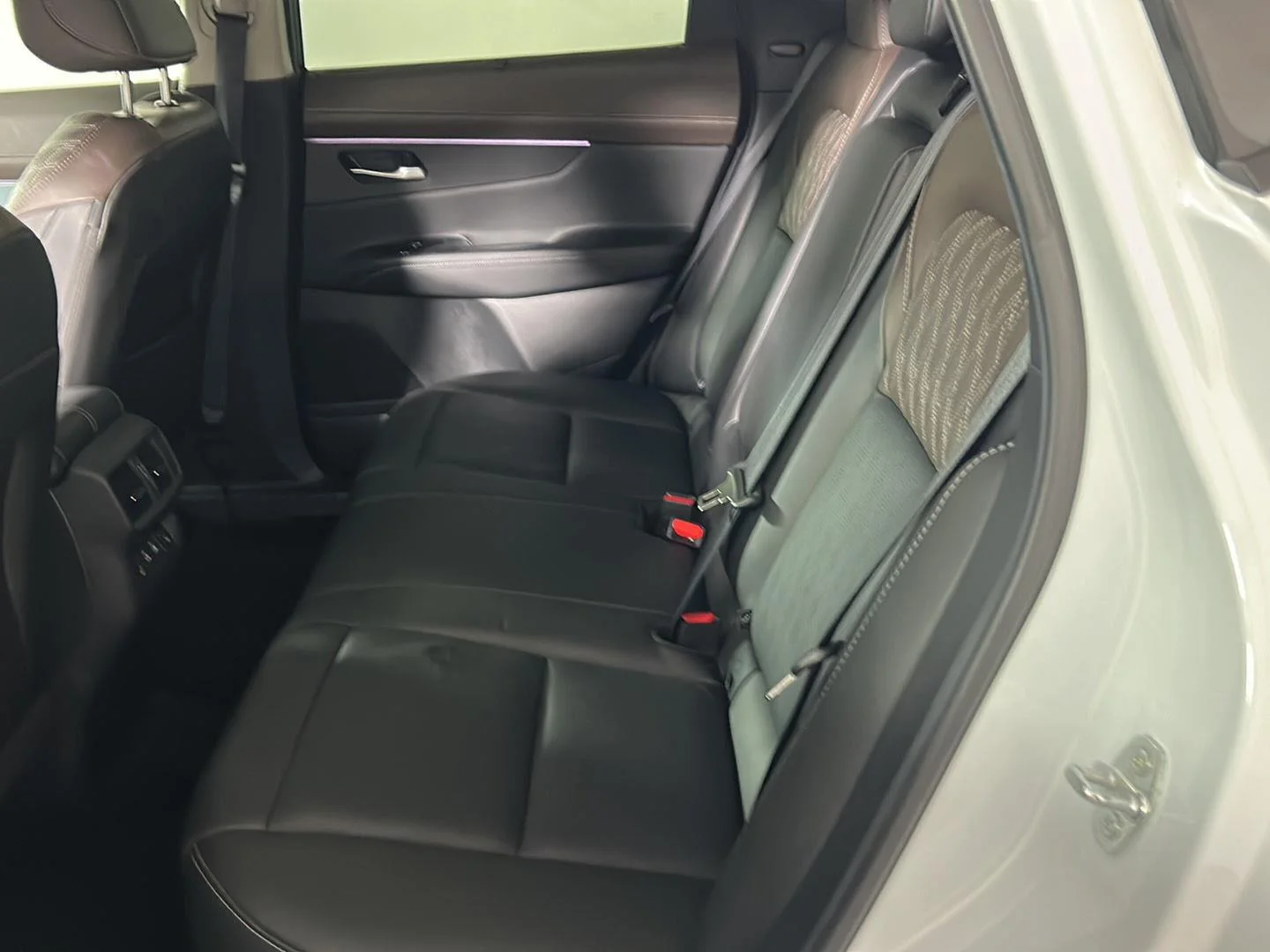 Used 2025 Everest White Pearl Tricoat Nissan Platinum image 16