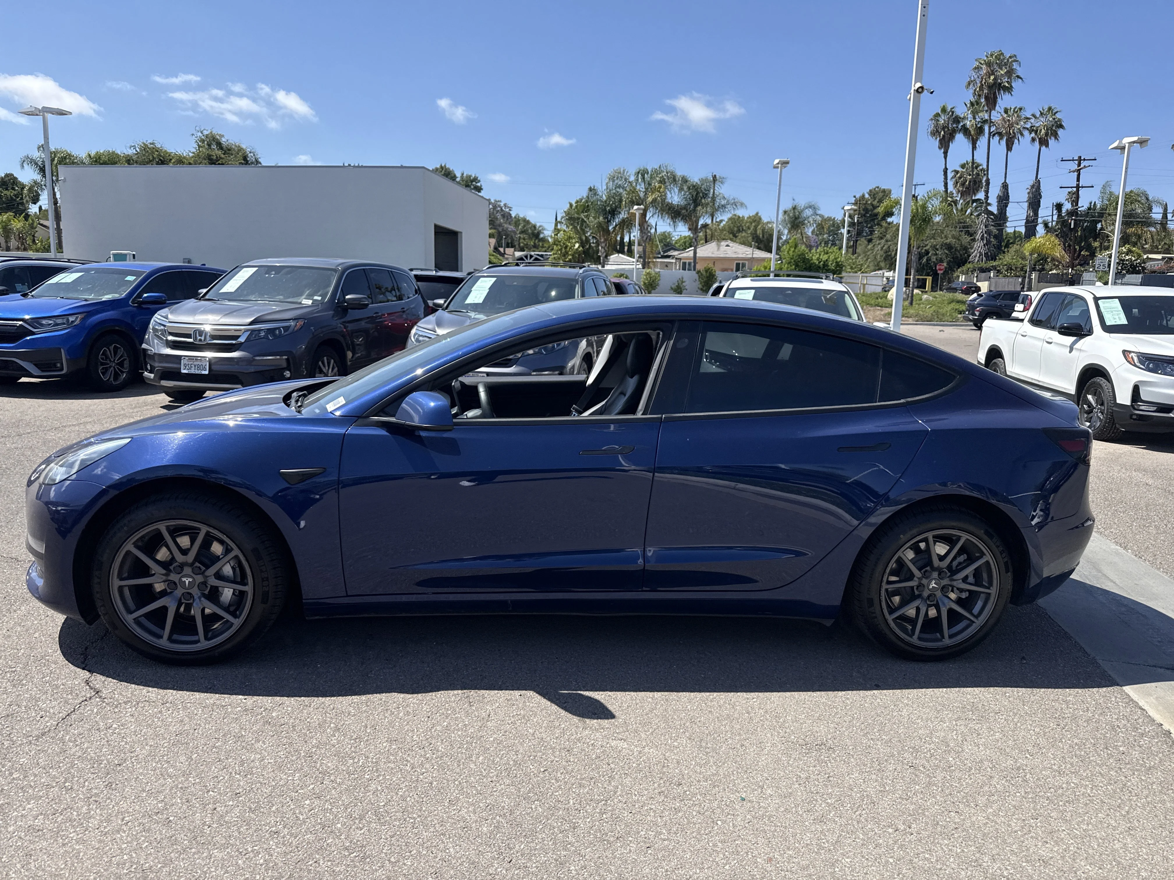 Used 2019 Tesla Model 3 Mid Range with VIN 5YJ3E1EA5KF401005 for sale in Vista, CA