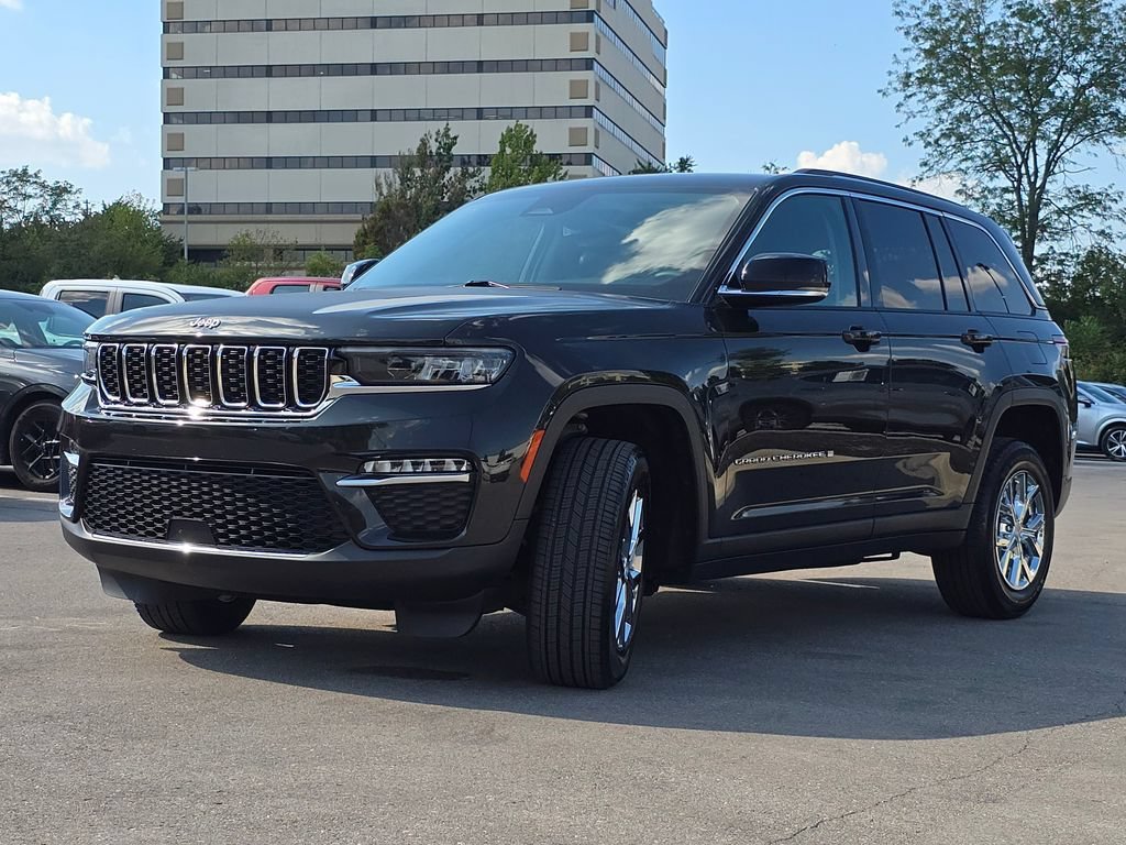 Used 2024 Rocky Mountain Pearlcoat Jeep Limited image 21
