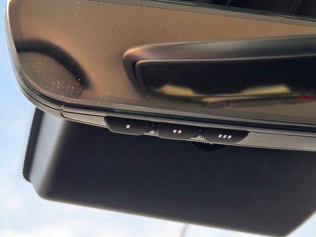 2025 GENESIS GV70 Standard - Photo 40