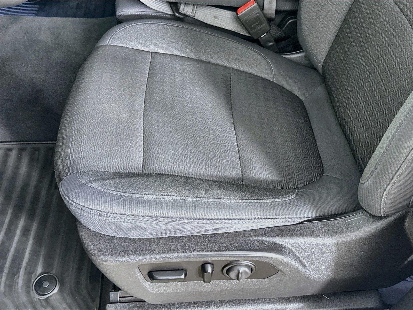 Used 2020 SUMMIT WHITE Chevrolet LT image 19