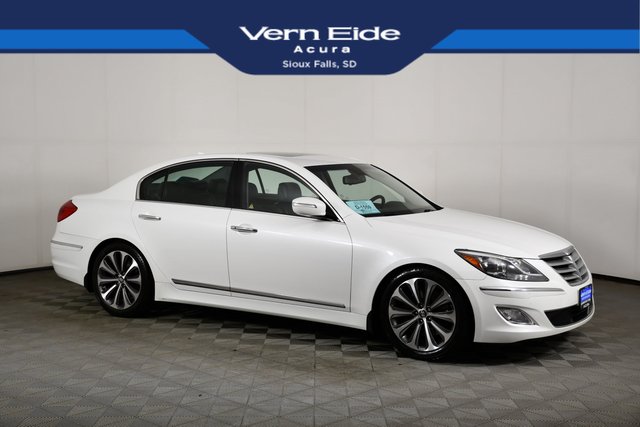 2013 Hyundai Genesis 5.0L R-Spec