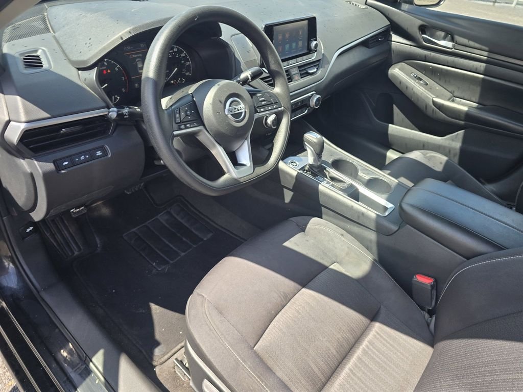 Used 2022 Black Nissan 2.5 S image 20