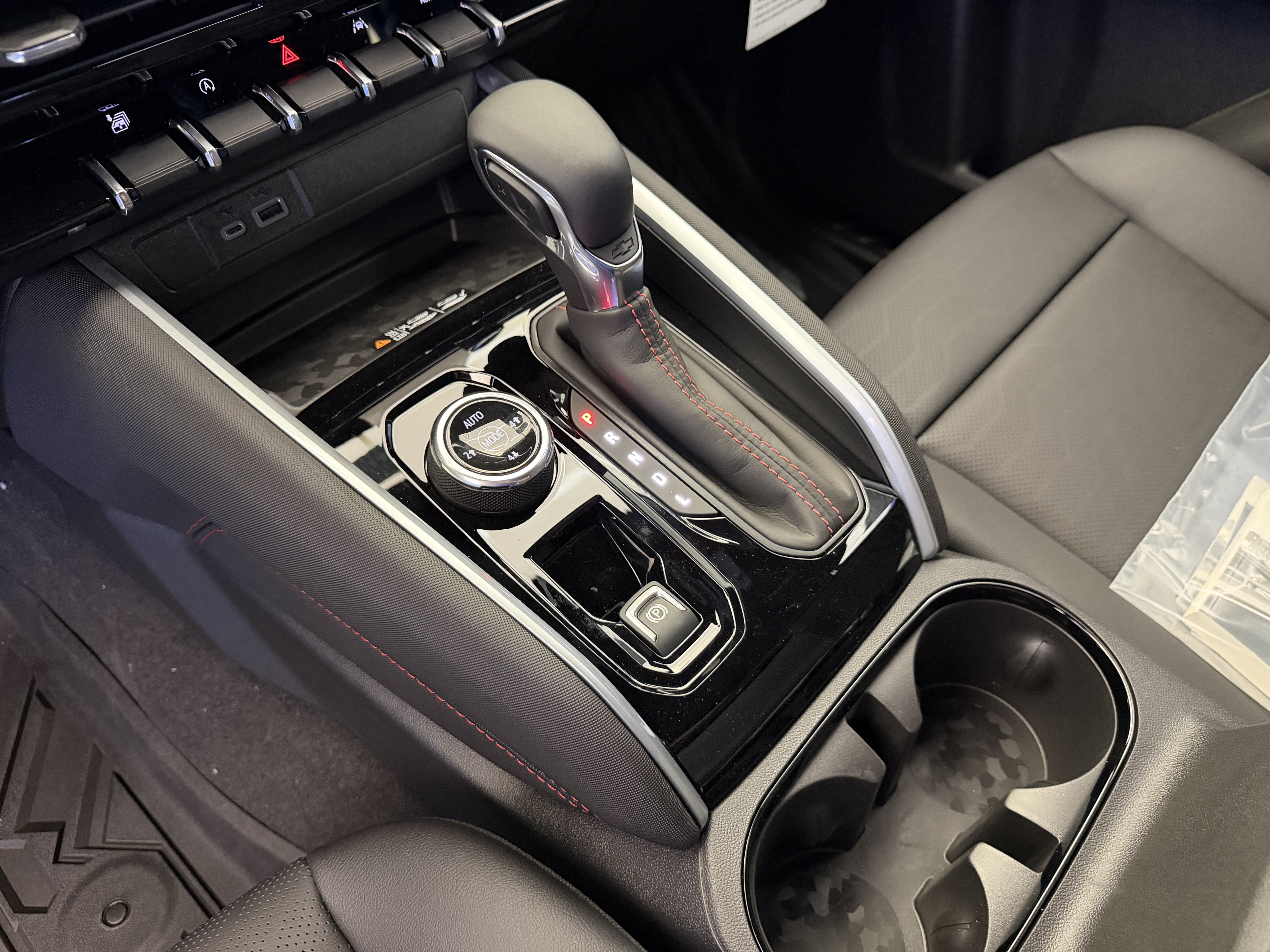 2026 Chevrolet Colorado Z71 - Photo 22