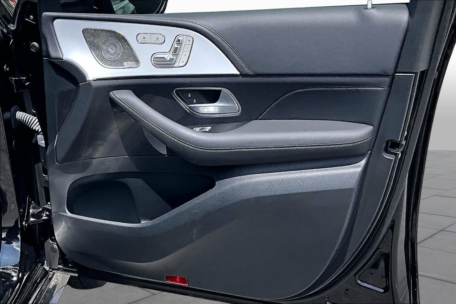 Used 2024 Obsidian Black Metallic Mercedes-Benz AMG® GLE 53 image 23