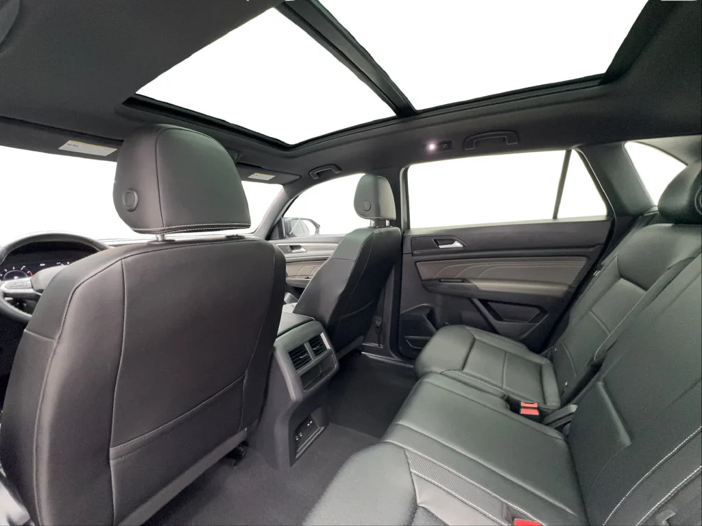 Used 2023 Gray Volkswagen 3.6L V6 SE w/Technology image 23