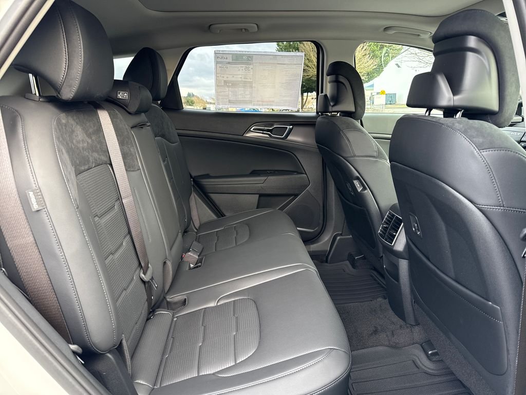 New 2026 Snow White Pearl Kia SX Prestige image 14