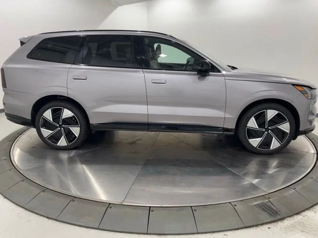 New 2026 Blue Volvo Twin Motor Performance Ultra image 6