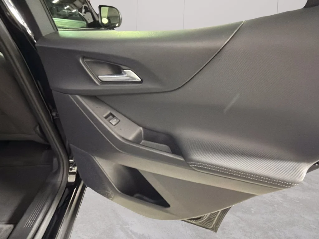 Used 2025 Mosaic Black Metallic Chevrolet LT image 35