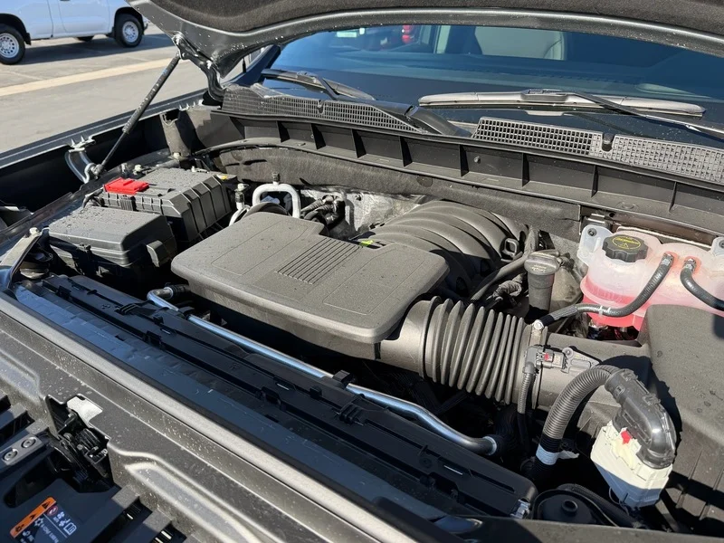 New 2026 Sterling Metallic GMC Elevation image 22