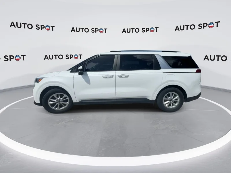 Used 2023 White Kia LX image 5