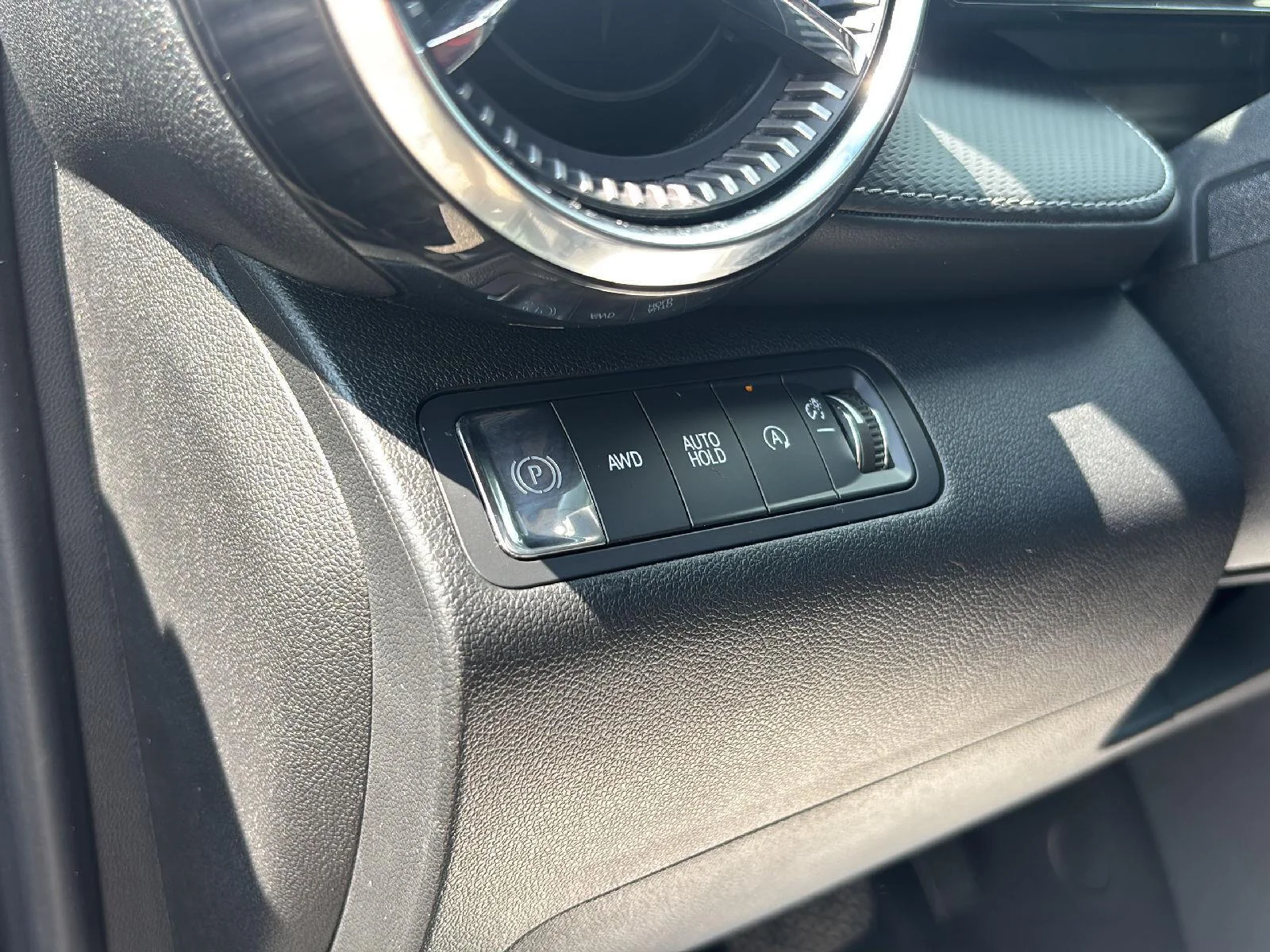 Used 2025 Mosaic Black Metallic Chevrolet AWD LT image 17