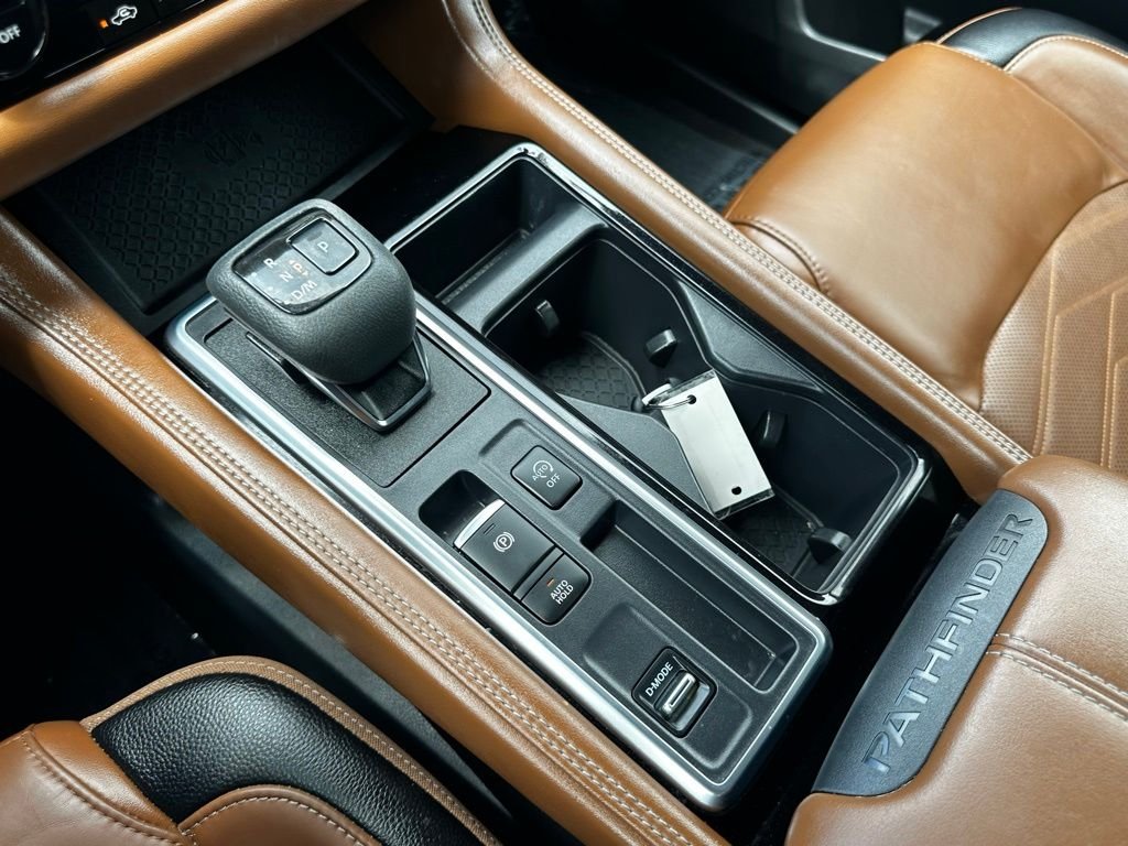 Used 2023 Beige Nissan Platinum image 29