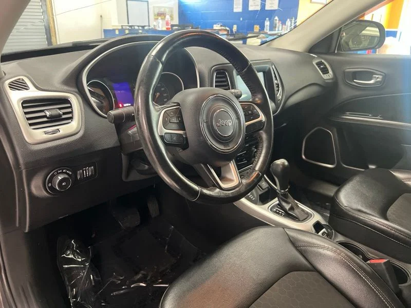 Used 2020 Gray Jeep Latitude image 18