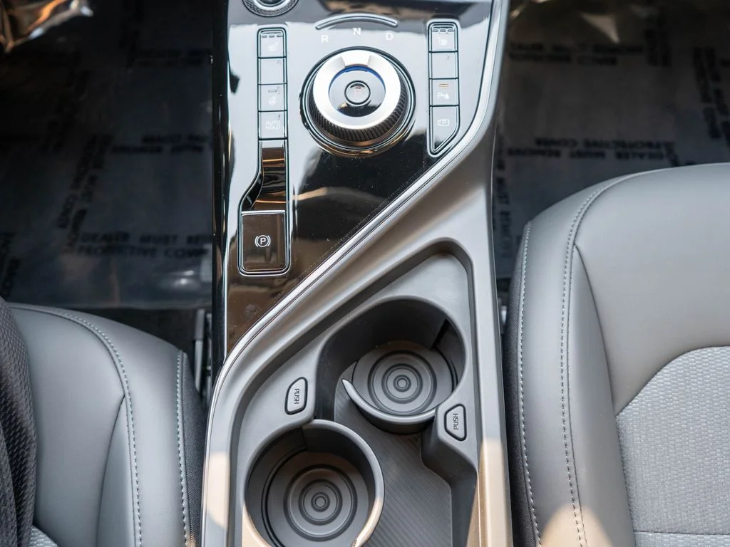 New 2026 Snow White Pearl Kia WIND image 25