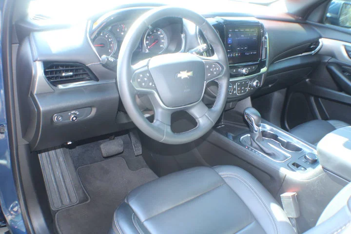Used 2023 Northsky Blue Metallic Chevrolet LT Leather image 7