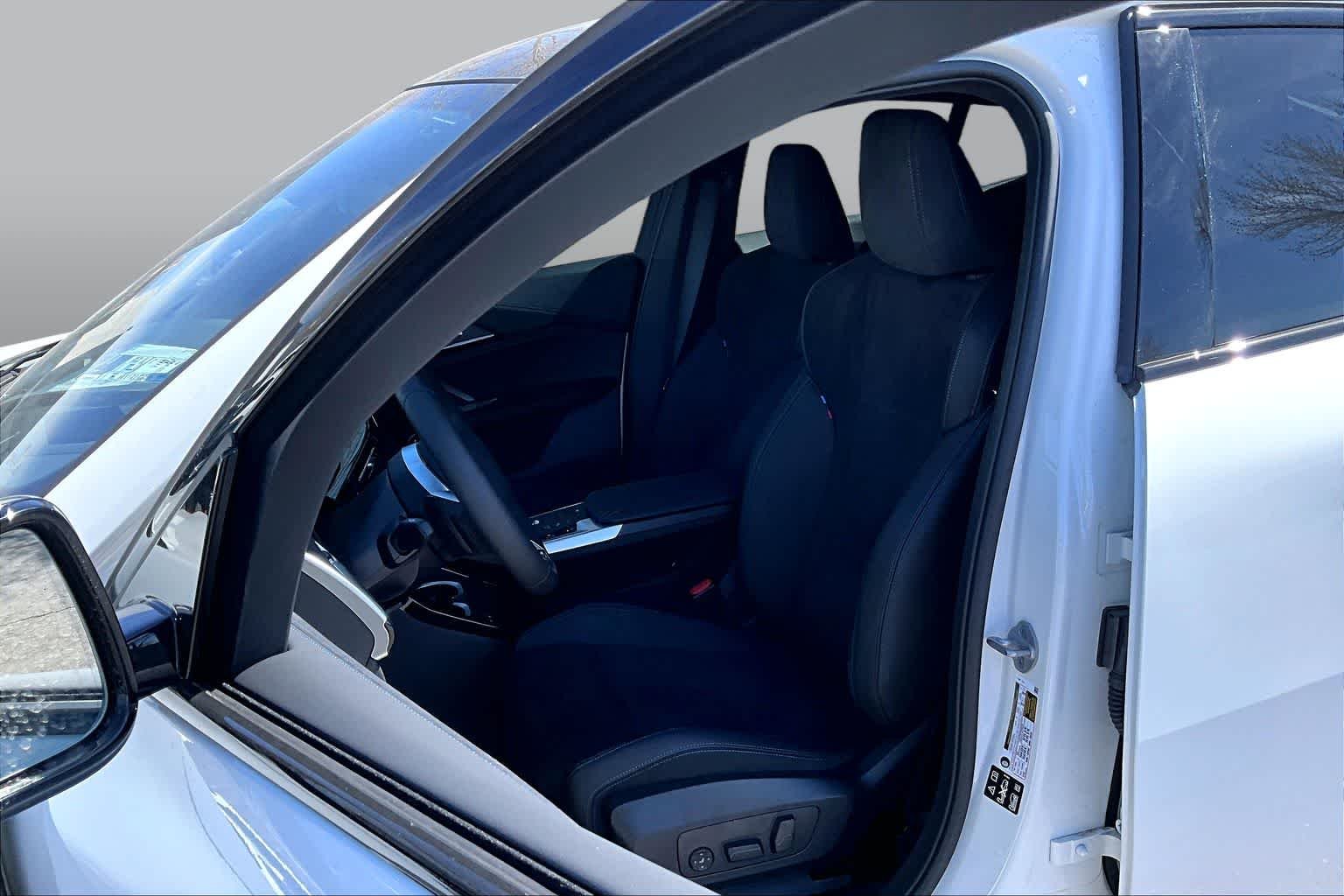 New 2026 Alpine White BMW xDrive28i image 9