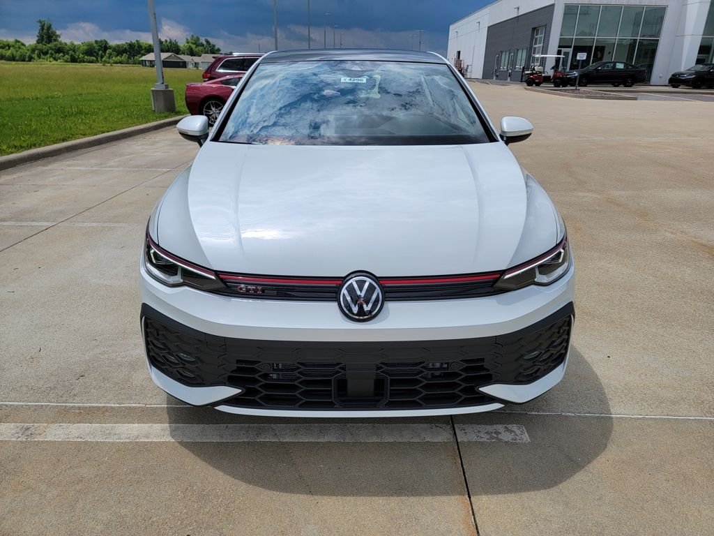 2025 Volkswagen Golf GTI SE - Photo 8