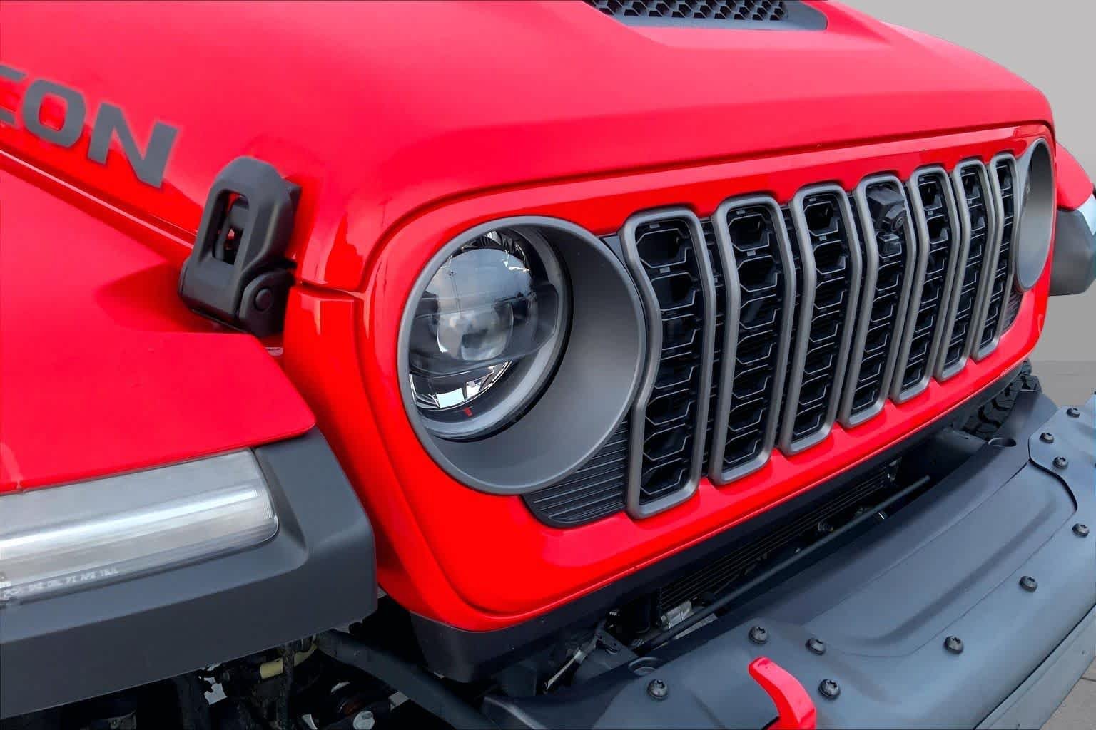 Certified Used 2026 Firecracker Red Clearcoat Jeep Rubicon X image 25