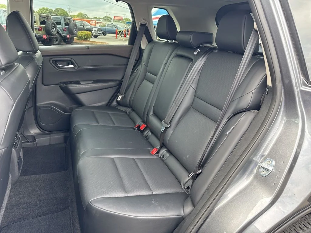 Used 2023 Gray Nissan SV image 19