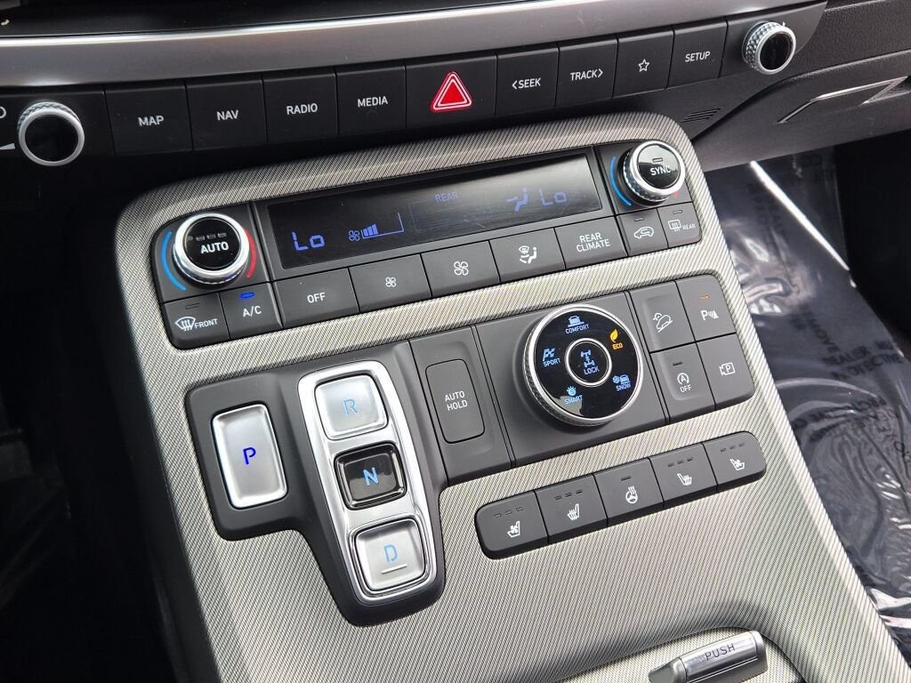 Certified Used 2023 White Hyundai SEL image 28