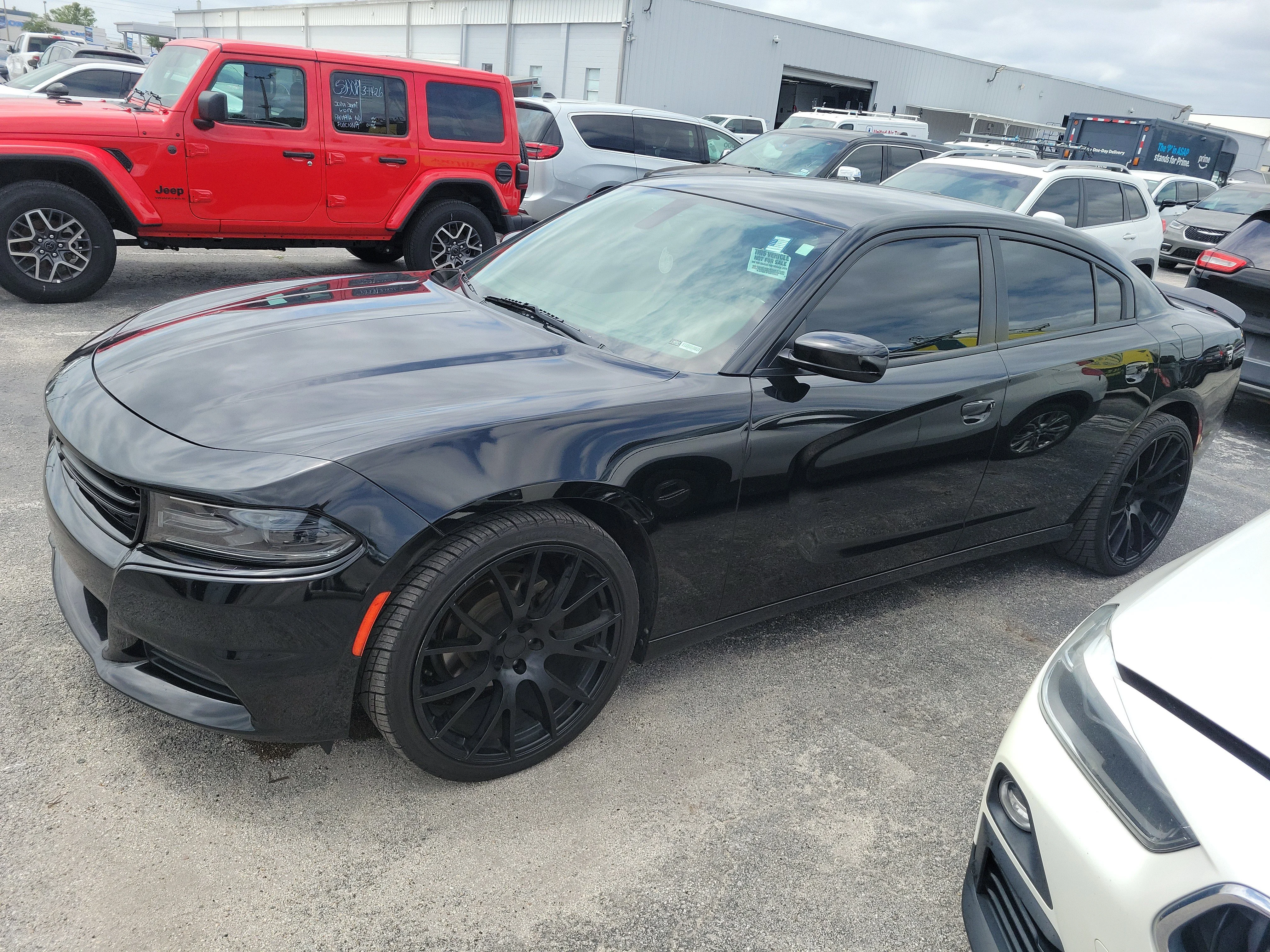 Used 2020 Pitch Black Clearcoat Dodge SXT image 10